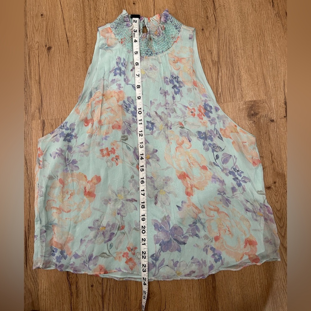Alice + Olivia Floral Smocked High Neck Blouse Blue Sleeveless Small - Picture 12 of 12